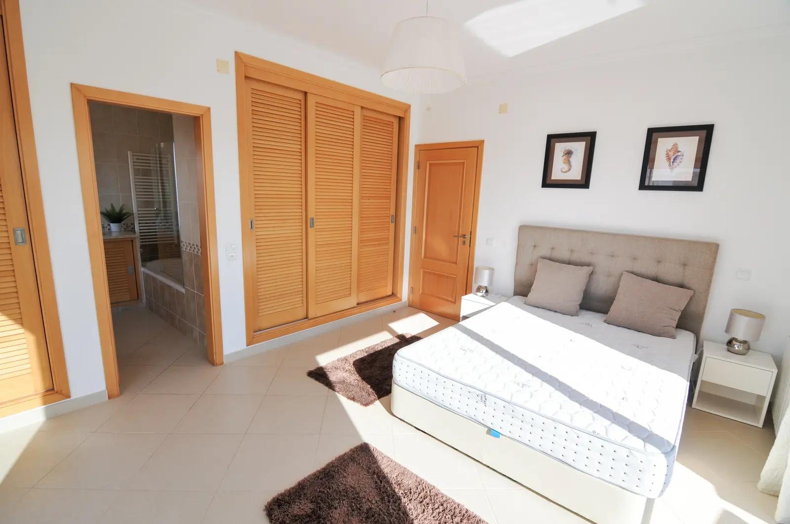 Chambre double avec rangements