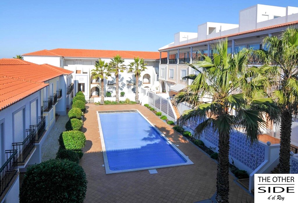 Piscine extérieure du resort