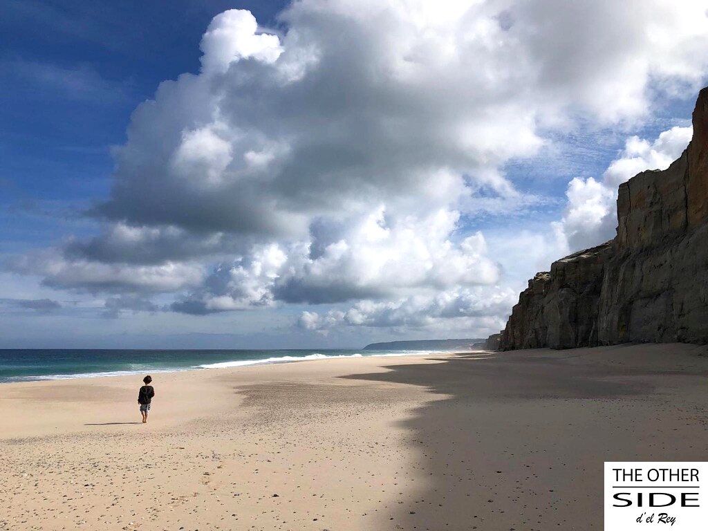Falaises et sable fin, à quelques minutes